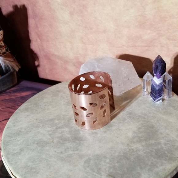 🌼Handmade Flower 🌼🌻🌼Patterned Copper Cuff🌼 - Picture 5 of 5